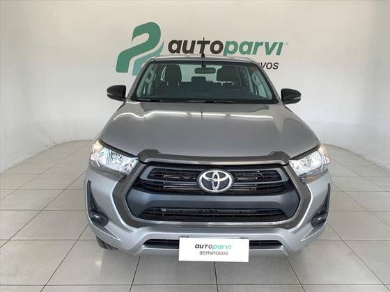 TOYOTA HILUX 2.8 D-4D TURBO DIESEL CD SR 4X4 AUTOMÁTICO